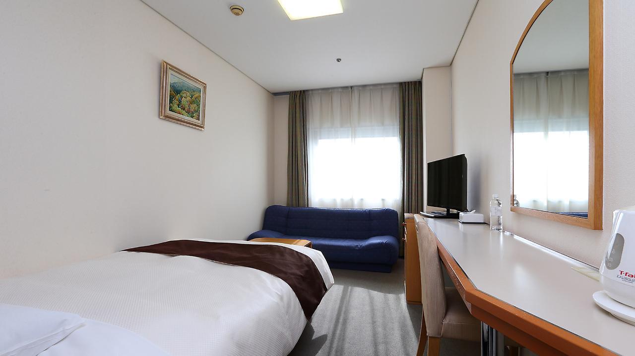 Fukuoka Recent Hotel Zewnętrze zdjęcie
