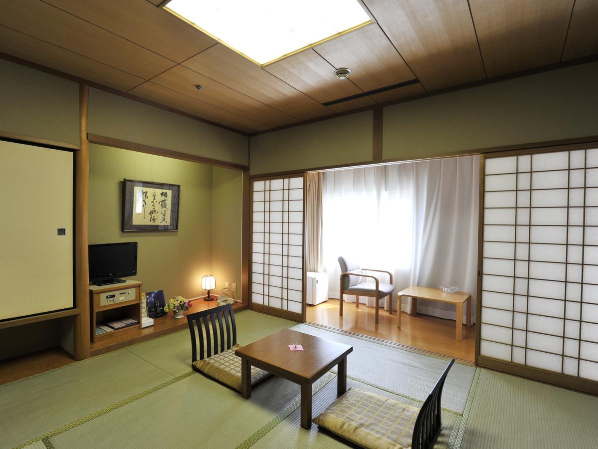 Fukuoka Recent Hotel Zewnętrze zdjęcie