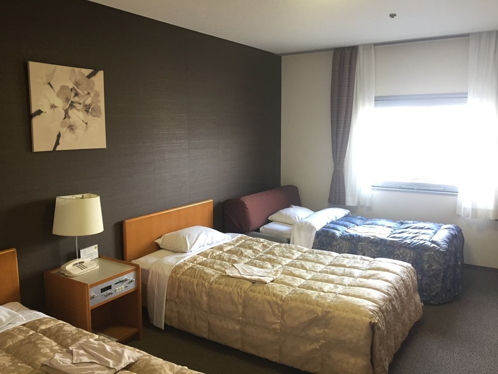 Fukuoka Recent Hotel Zewnętrze zdjęcie